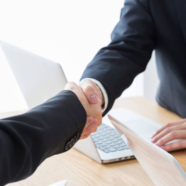 東大阪で出張買取を行い様々な商品を高価で取り引きします